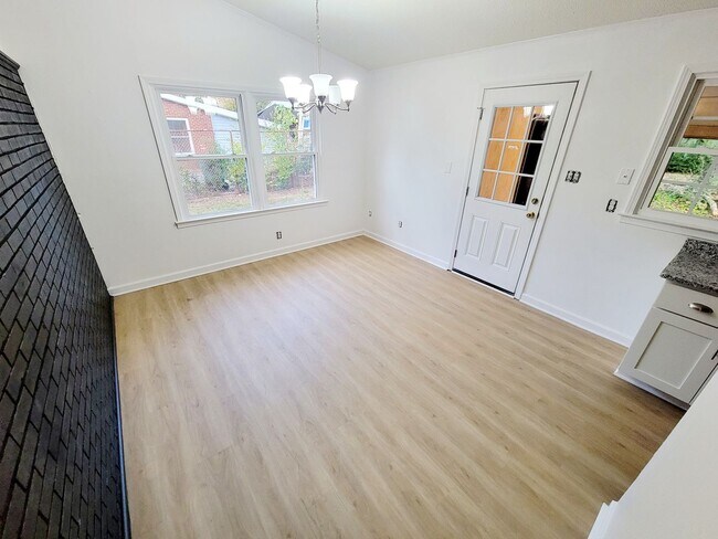 Foto del edificio - Available July 2025 : Beautiful 3-Bedroom ...