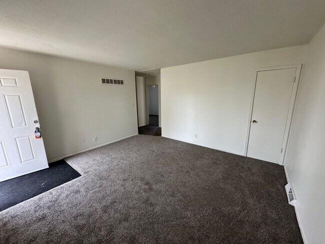 Foto del edificio - 2-Bedroom, 1-Bathroom home in Kansas City ...