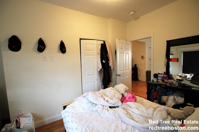 Photo - 1872 Commonwealth Ave Apartment