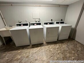 Building Photo - 44 Dean St