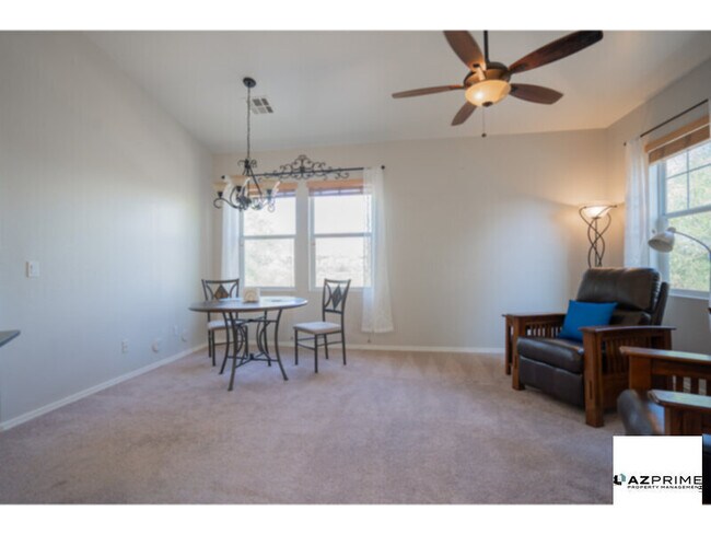 Foto del edificio - Live the Good Life in this Lovely 3/2 Phoe...