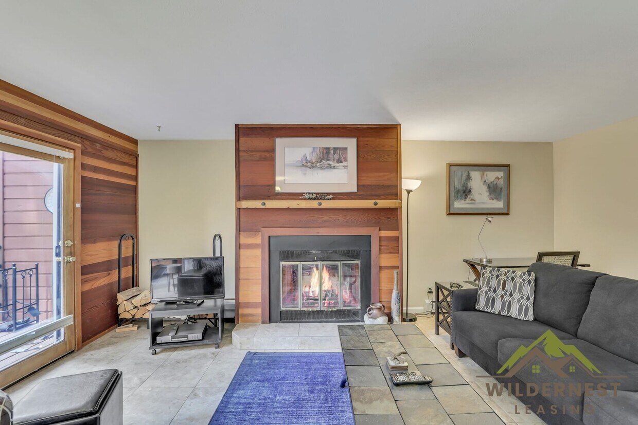 Foto principal - Winter Rental- 2 Bed/2 Bath, renovated con...