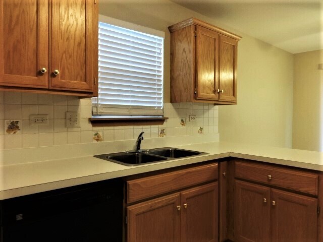 Building Photo - 214 Turnbridge Drive