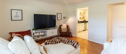 Building Photo - 1571 Magnolia Ave