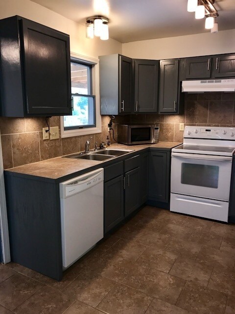 Foto del edificio - Available August 15: 3Bd, 2.5 Bath