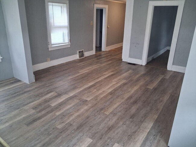 Building Photo - 110 S Wilmoth Ave