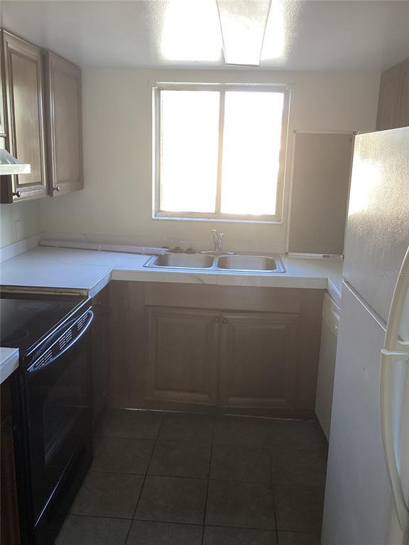 Foto del edificio - 2054 Bowen Dr