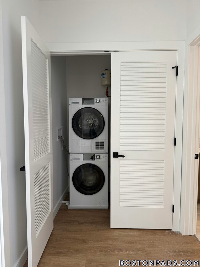 Foto del edificio - 199 Gardner St