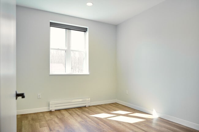 Corner 1 Bedroom - The Eddy