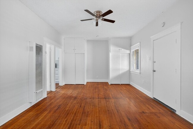 Foto del edificio - 915 Cherry Ave