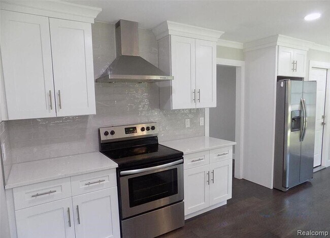Foto del edificio - 3350 N Adams Rd