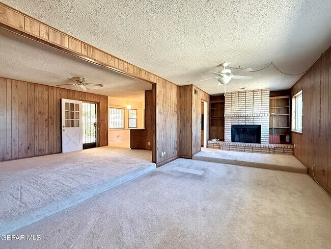 Foto del edificio - 10324 Suewood Ct