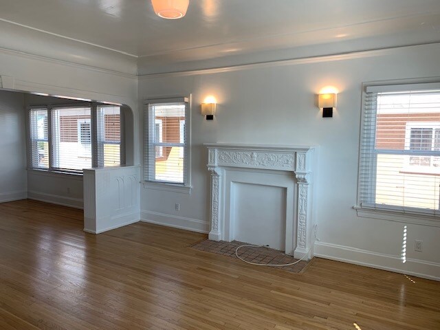 Building Photo - 1553 4th Ave