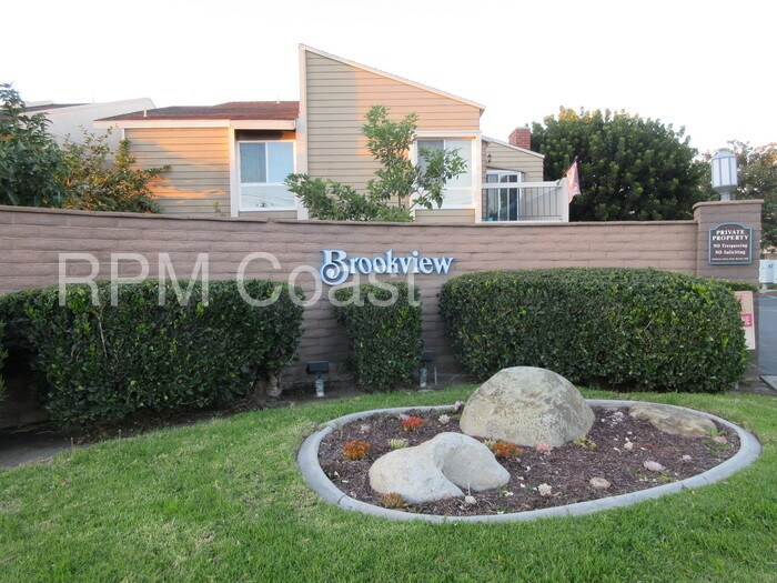 615 Brookview Way, Costa Mesa, CA 92626 Townhome Rentals in Costa