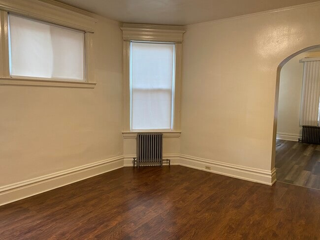 Building Photo - 127 Seminary Ave