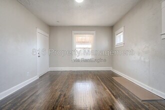 Building Photo - 2416 E 22nd St