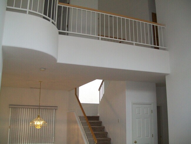 Building Photo - 8573 Ebony Hills Way