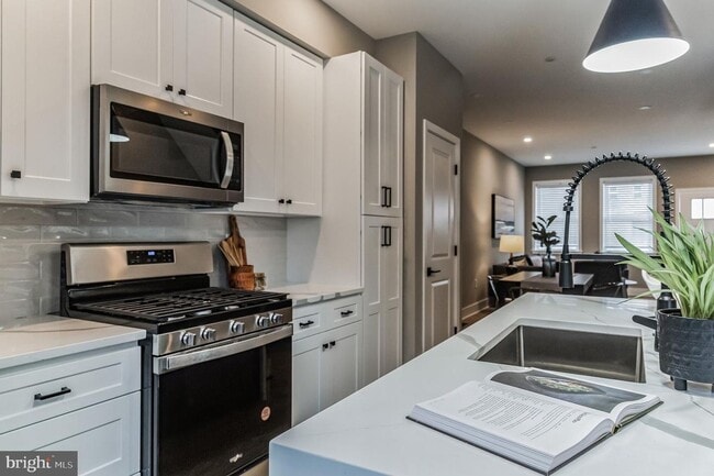 Foto del edificio - 2710 Latona Street