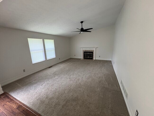 Foto del edificio - 1074 Lakegrove Ct