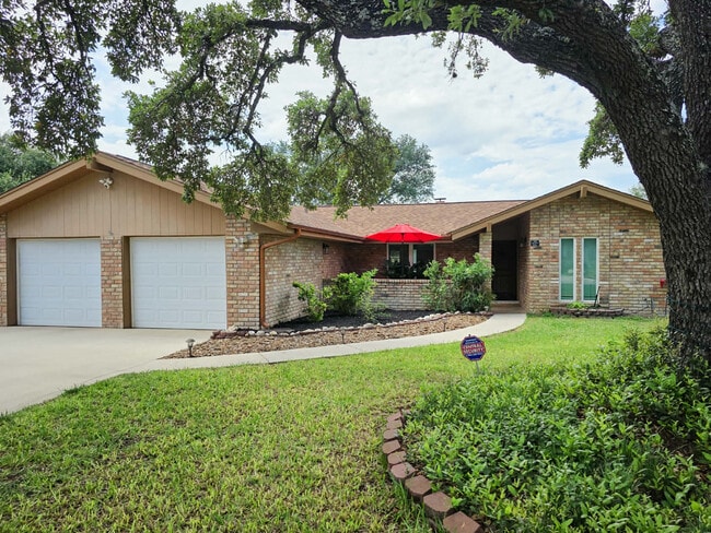 Foto del edificio - 4305 Temple Hill