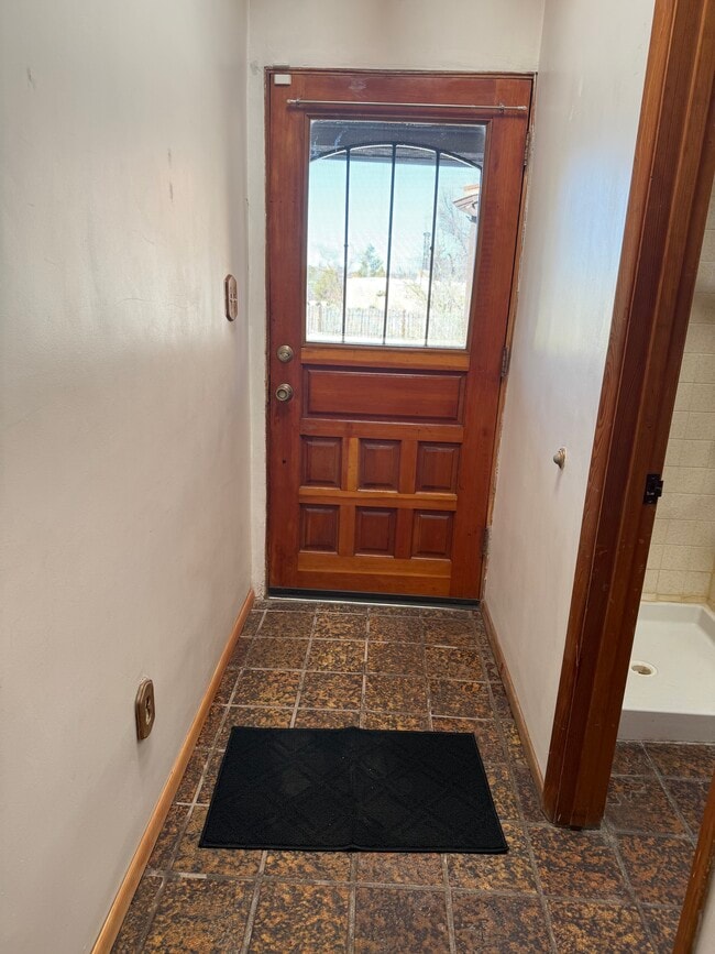 Pasillo de entrada - 519 Camino Cabra