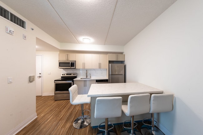 Building Photo - 311 Batavia Pl
