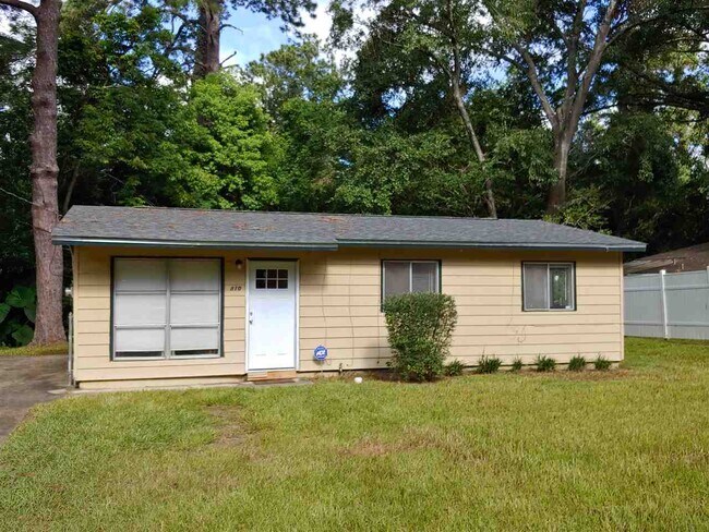 Building Photo - 810 Jacqueline Ln