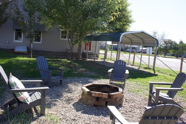 Backyard - 120 1st St SE