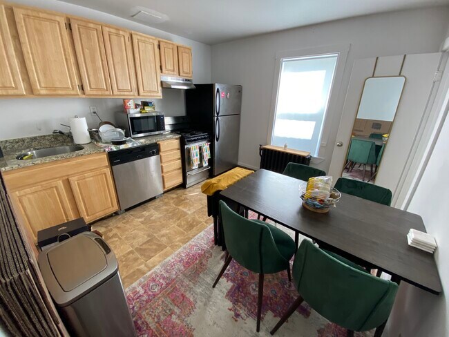 Foto del edificio - 574 Dorchester Ave