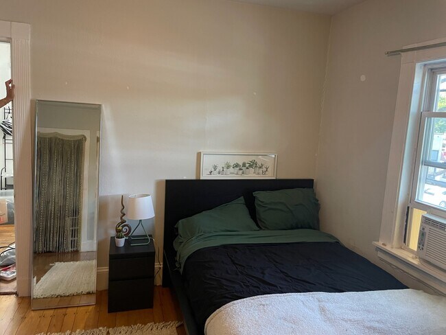 Foto del edificio - 81 Linden St