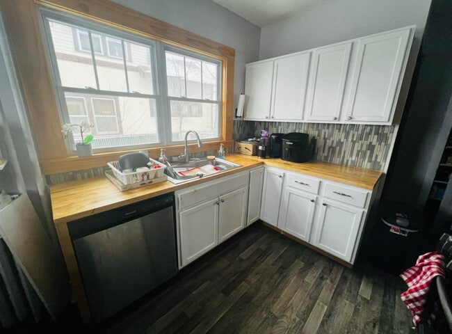 Building Photo - 2105 N 26th Ave