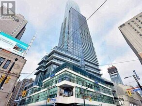 Building Photo - 386 Yonge St