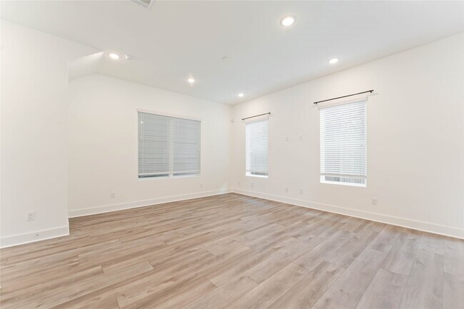 Foto del edificio - 5824 Highland Sky Ln