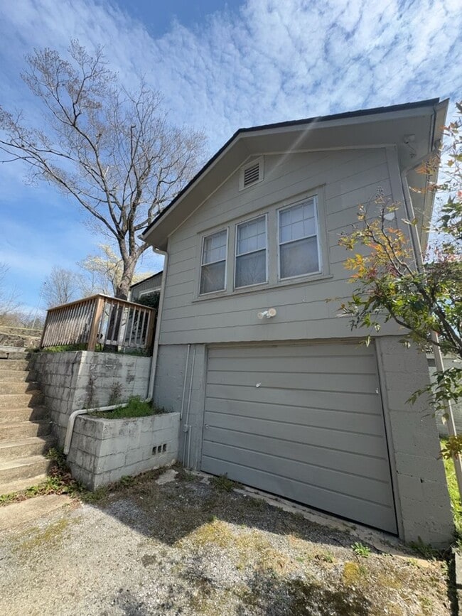 Foto del edificio - Ooltewah 3 Bedroom 2.5 Bath! Pet Friendly! Housing Vouchers Accpeted!