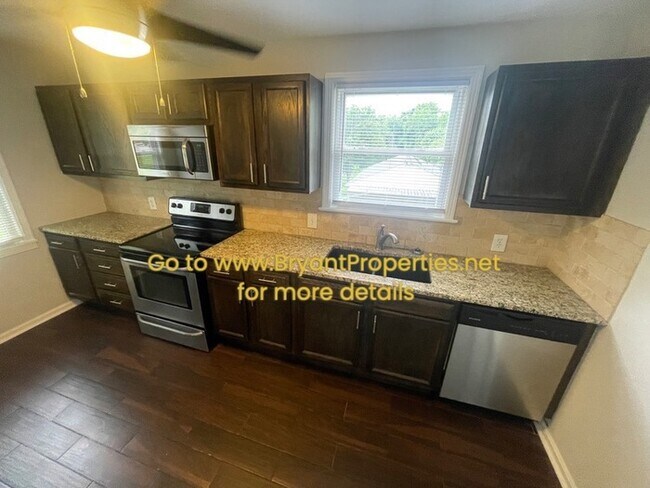 Foto del edificio - Nashville - Woodbine Area - 3 Bedrooms- I ...