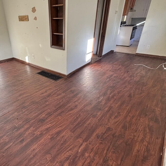 Foto del edificio - 506 N Foster Ave