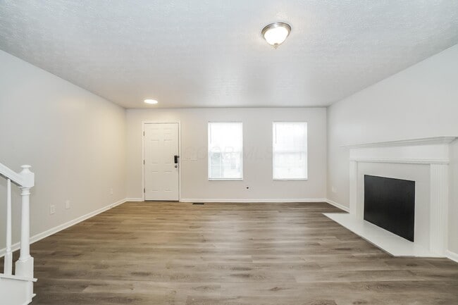 Building Photo - 7287 Candlestone Dr