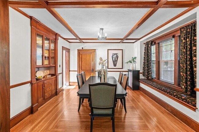 Building Photo - 36 Mt Hope Ave