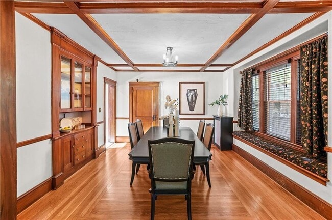 Foto del edificio - 36 Mt Hope Ave