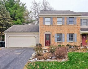 Building Photo - 16 Brookview Dr