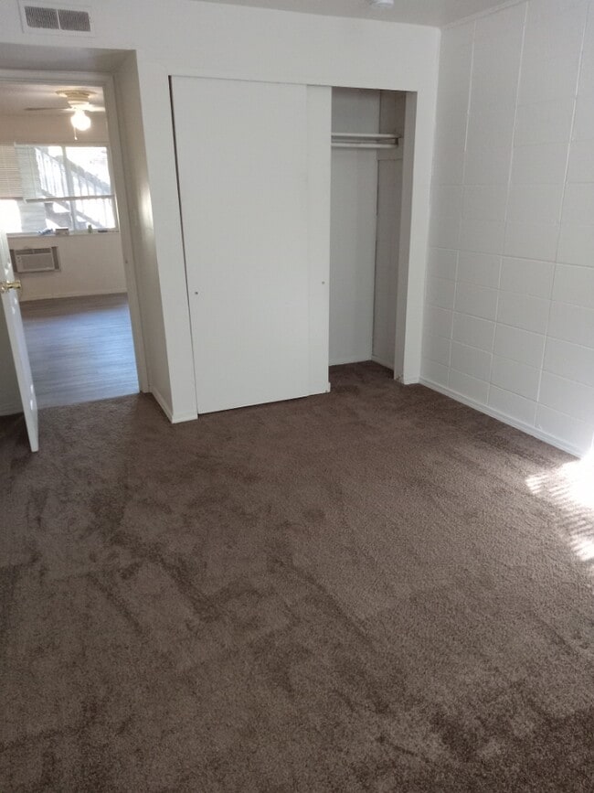 Building Photo - 34 Woodglen Apartment