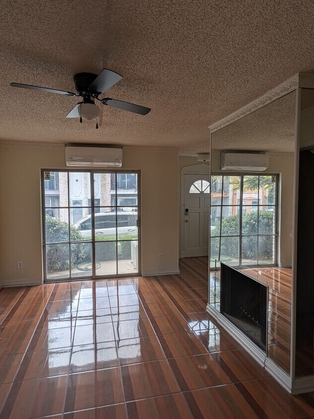 Primary Photo - Charming 2BR Condo in Dallas
