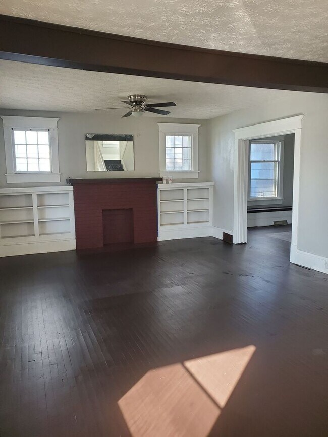 Foto del edificio - 1356 Woodland Ave NW