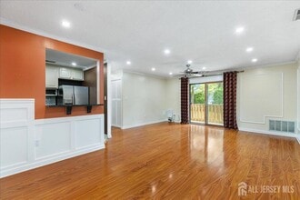 Building Photo - 303 Ravens Crest Dr