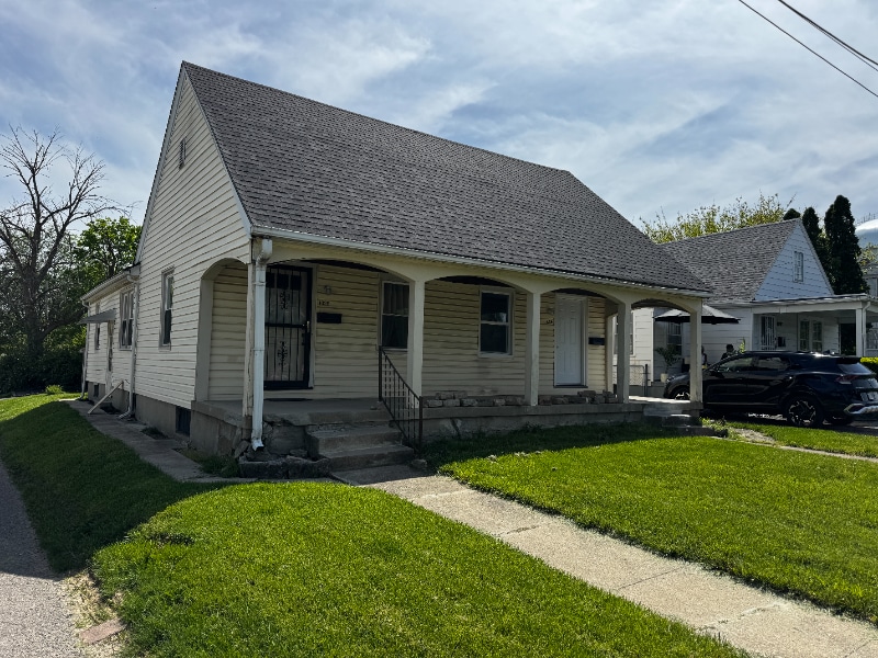 Primary Photo - 1024 Cherry Dr