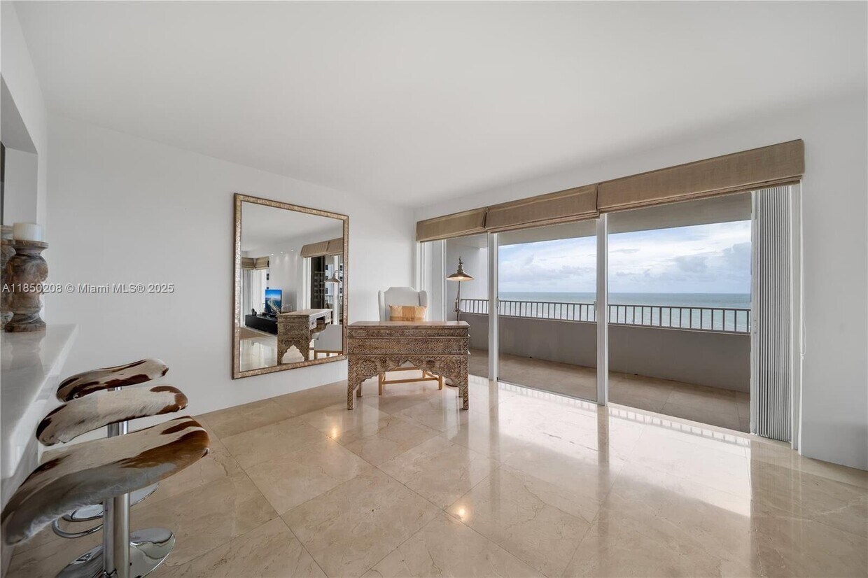 Foto principal - 199 Ocean Ln Dr