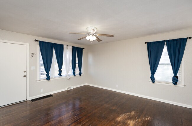 Foto del edificio - 6012 Raytown Rd