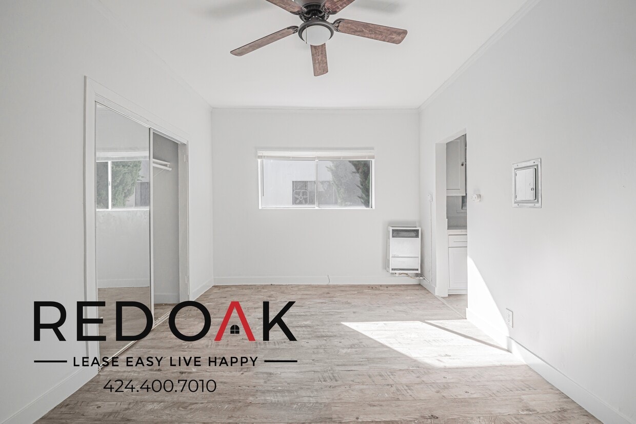 Foto principal - 979 S Oxford Ave