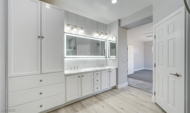Building Photo - 4816 Magnolia Blossom Ave