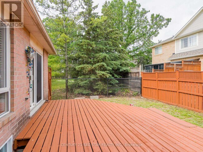 Photo du bâtiment - 1144 Barclay Cir